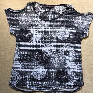 Gloria Vanderbilt Cold Shoulder Top